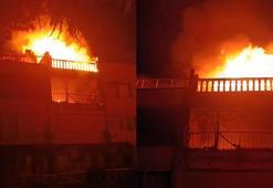 Tekirdağ'da 3 katlı binada yangın