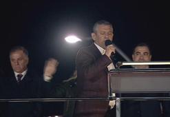 Özgür Özel Sultangazi'de konuştu