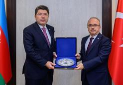 Bakan Tunç, Türkiye'nin Bakü Büyükelçiliği'ni ziyaret etti