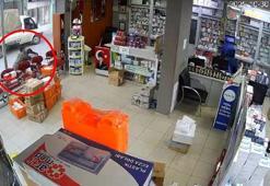 Eczane önüne çıkan kadın çalışana saldırıp kıyafetini çıkarmaya çalışan şüpheli tutuklandı