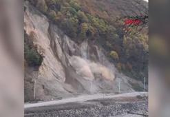 Düzce'de heyelan; otomobilin son anda kurtulduğu anlar kamerada