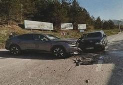 Kastamonu’da 2 otomobil çarpıştı: 3 yaralı