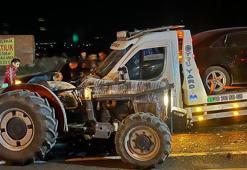 Manisa'da traktör ile çekici çarpıştı: 4 yaralı