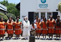 Emine Erdoğan, Güney Afrika'da Yunus Emre Enstitüsü’nü ziyaret etti