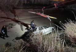 Aydın’da otomobil su kanalına devrildi: 2 yaralı