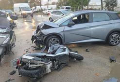 Ters şeride giren otomobile, motosiklet çarptı; 2 yaralı