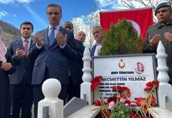 Şehit öğretmen Necmettin Yılmaz, mezarı başında anıldı