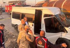 Silopi’de öğrenci servisi ile tanker çarpıştı: 14 yaralı