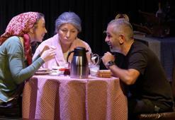 Nörolog, demans eğitimini tiyatro sahnesine taşıdı