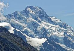 Yeni Zelanda’da dağ tırmanışında 2 kişi hayatını kaybetti