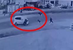 Motosiklet ile hafif ticari aracın çarpıştığı kaza kamerada: 2 yaralı