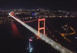 FSM Köprüsü ve Galata Kulesi 'Kadına Şiddetle Mücadele Günü' kapsamında turuncu renkle ışıklandırıldı