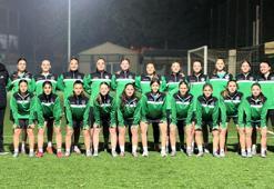 İlçede doğan sporculardan oluşan İnegöl Turgutalpspor Kadın Futbol Takımı'nın hedefi 2'nci Lig