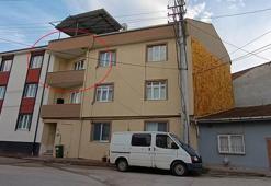 Balkonda oynarken düşen 2 yaşındaki Veysel ağır yaralandı