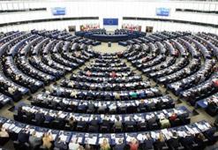 Avrupa Parlamentosu'ndan ‘sosyal medyada 16 yaş sınırı’ çağrısı