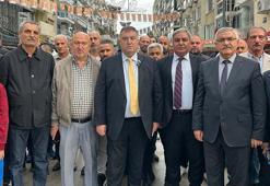 İzmir'de taksicilerden korsan taşımacılık reklamlarına tepki