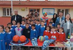 Öğretmen Eren, projesiyle kırsaldaki öğrencilerin yüzünü güldürdü