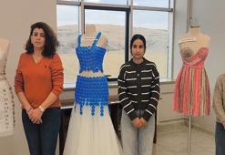 Atık materyallerden giysi tasarladılar