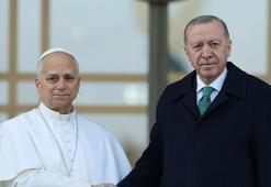 Cumhurbaşkanı Erdoğan, Papa 14'üncü Leo'yu resmi törenle karşıladı