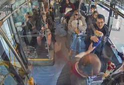 Otobüs şoförü Öğretmenler Günü'nde yolcusu iki öğretmene çiçek hediye etti