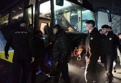 Kadrosunu tamamlayan Ağrı 1970 Spor, havai fişeklerle Silifke deplasmanına uğurlandı