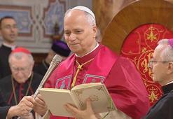 Papa 14. Leo, Saint Esprit Katedrali'nde ayine katıldı