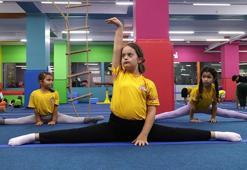 Down sendromlu Elif’in hayatı sporla değişti
