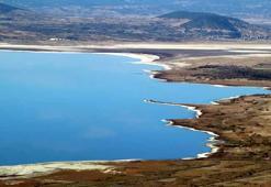 55 yılda 21,3 metre çekilen Burdur Gölü havadan görüntülendi
