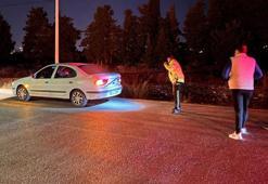 Kaza yapan motosikletin sürücüsünün dişlerini telefon ışığıyla aradılar