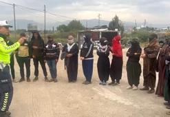 15 kişilik minibüsten 30 tarım işçisi çıktı