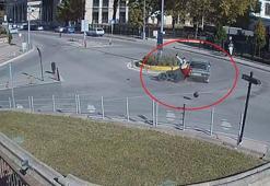 Otomobille çarpışan motosikletin sürücüsü yaralandı