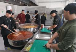Meslek lisesinin kazanları, ihtiyaç sahibi öğrenciler için kaynıyor