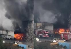 Arnavutköy'de TIR tamirhanesinde çıkan yangın söndürüldü