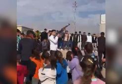 Şanlıurfa’da düğünlerde havaya ateş açıldığı anlar kamerada