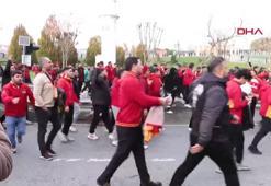 Galatasaraylı taraftarlar derbi için Kadıköy’de