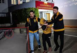 Başını otomobile çarptığı kızını, yere fırlatan baba tutuklandı