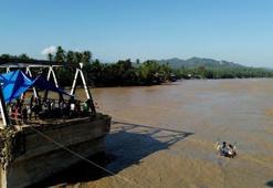 Endonezya'da şiddetli yağışların yol açtığı afetlerde hayatını kaybedenlerin sayısı 604'e yükseldi