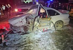 Amasya’da 2 otomobil çarpıştı; 8 yaralı