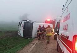 Öğrenci servis midibüsü şarampole yuvarlandı; 8 yaralı