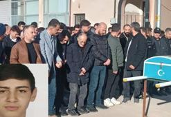 Kayıp olarak aranırken ölü bulunan 15 yaşındaki Berk, toprağa verildi