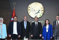 Bakan Kacır, Türk akademisyenlerin uluslararası başarısına tebrik etti