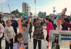 Özel gereksinimli öğrencileriyle güne özel klip hazırladı