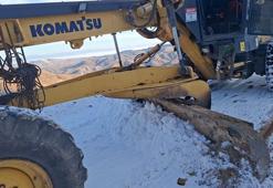 Elazığ’da yüksek kesimlerde karla mücadele çalışması