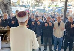 Umre ziyaretinde ölen kişi Arabistan'da toprağa verildi, cenaze namazı Türkiye'de kılındı