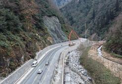 Ayder’de kaya riskine karşı çelik örgülü önlem