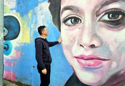 Andrea Minguzzi, oğlunun duvara çizilen resmini görünce gözyaşlarını tutamadı