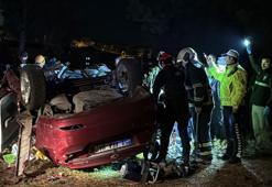 Karabük'te otomobil, refüjdeki ağaca çarpıp ters döndü: 1 ölü
