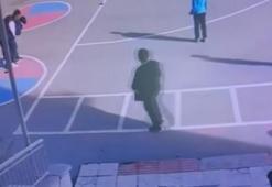 Nefes borusuna mandalina kaçan öğrenciyi Heimlich manevrasıyla kurtardı