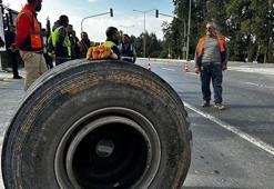 60 ton yük taşıyan TIR'ın tekeri koptu