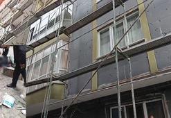 5’inci katta çalışırken iskeleden düşen işçi ağır yaralandı